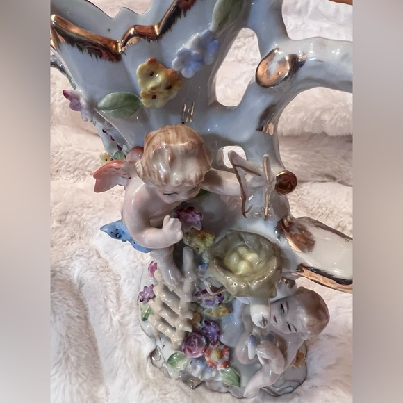 Vintage UCAGCO Porcelain Cherub Vases - Picture 10 of 11